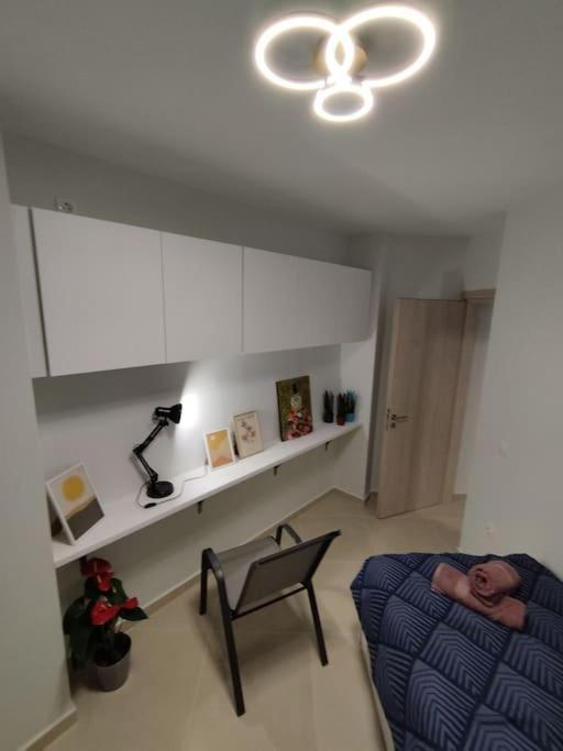 Floral Home 1 - Ground Floor Apt With Courtyard And Private Parking! Atene Esterno foto