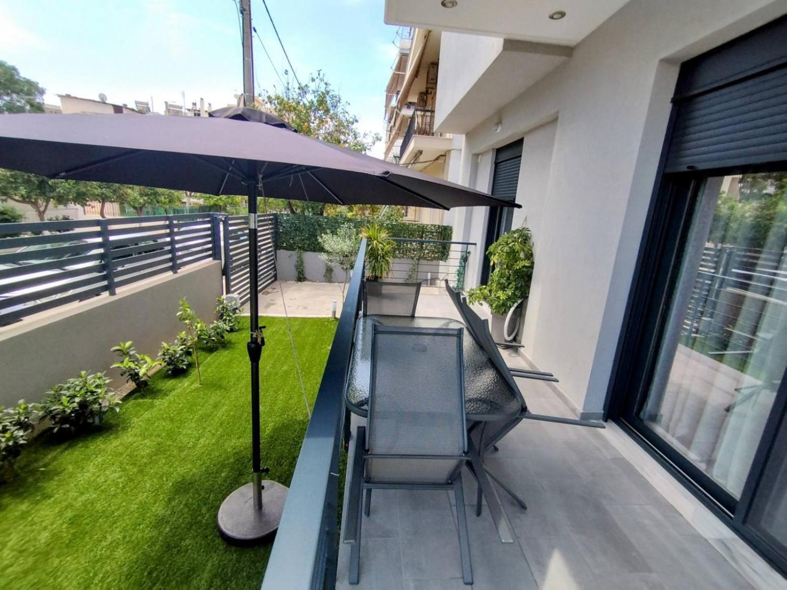 Floral Home 1 - Ground Floor Apt With Courtyard And Private Parking! Atene Esterno foto