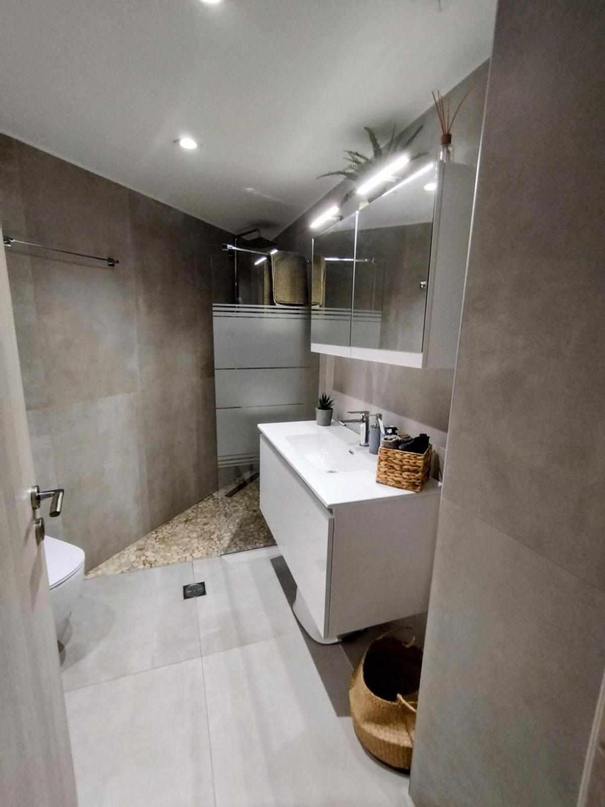 Floral Home 1 - Ground Floor Apt With Courtyard And Private Parking! Atene Esterno foto