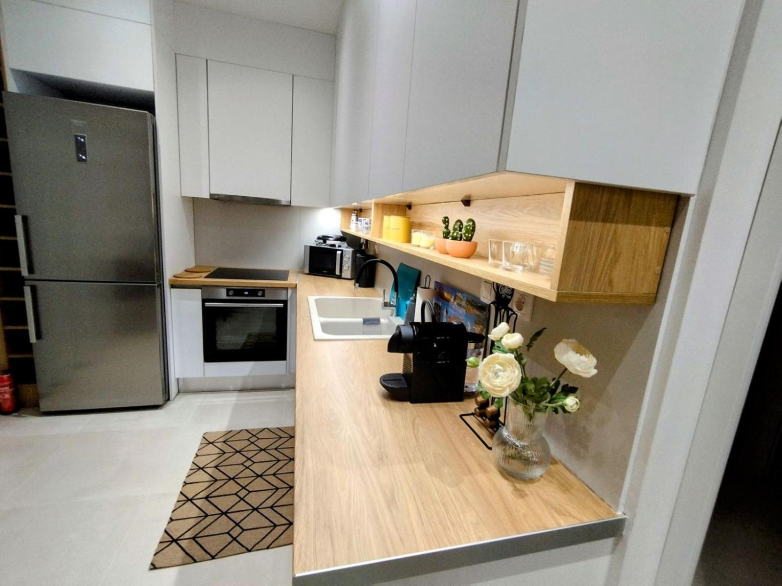 Floral Home 1 - Ground Floor Apt With Courtyard And Private Parking! Atene Esterno foto