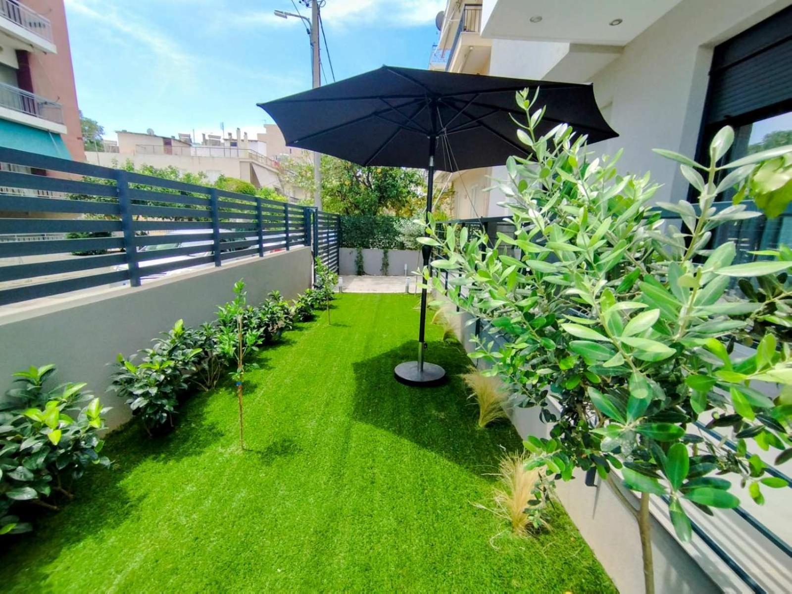 Floral Home 1 - Ground Floor Apt With Courtyard And Private Parking! Atene Esterno foto