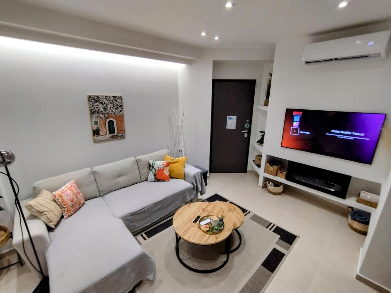 Floral Home 1 - Ground Floor Apt With Courtyard And Private Parking! Atene Esterno foto