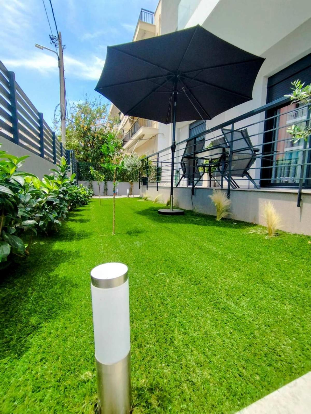 Floral Home 1 - Ground Floor Apt With Courtyard And Private Parking! Atene Esterno foto