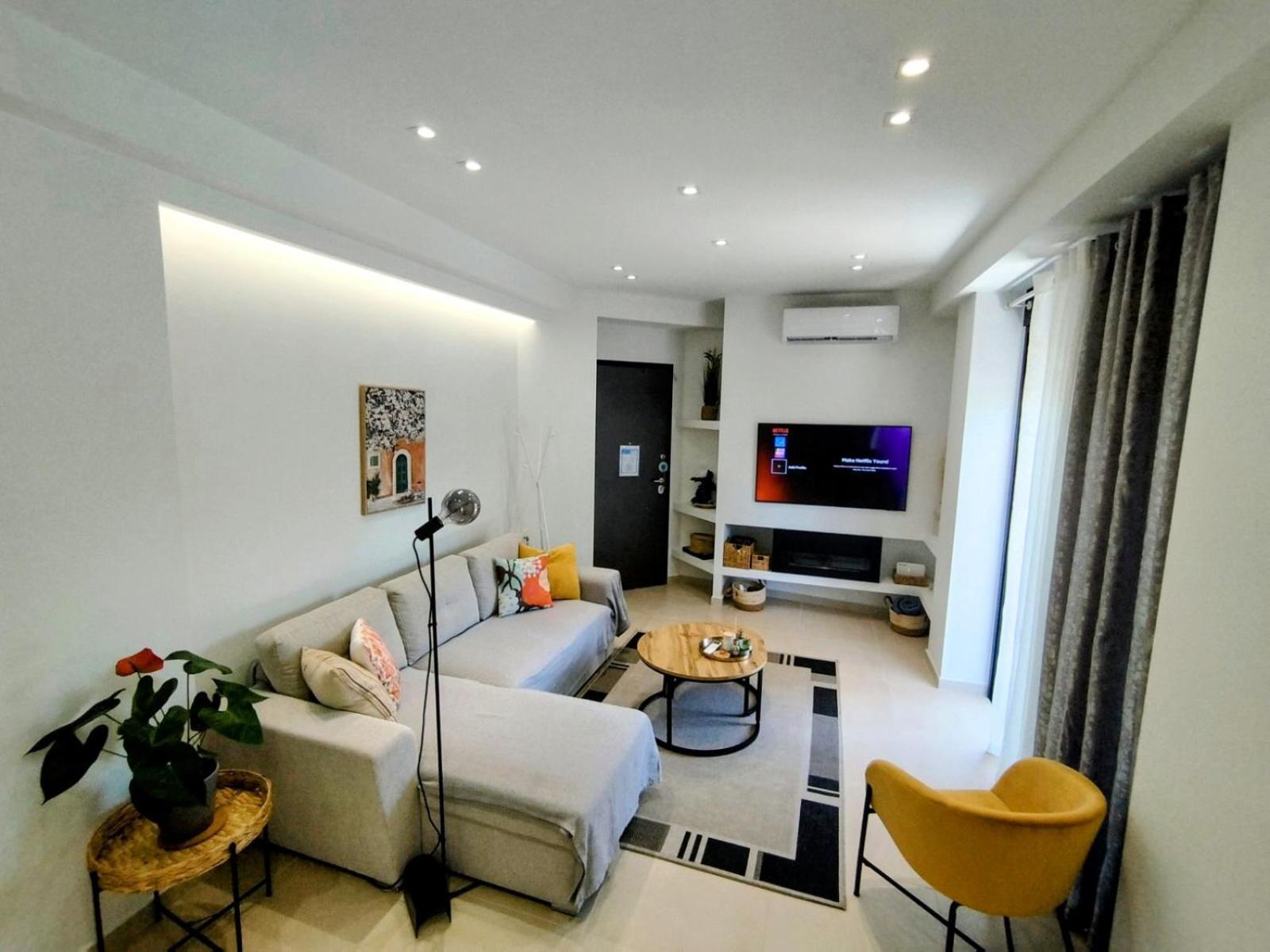 Floral Home 1 - Ground Floor Apt With Courtyard And Private Parking! Atene Esterno foto